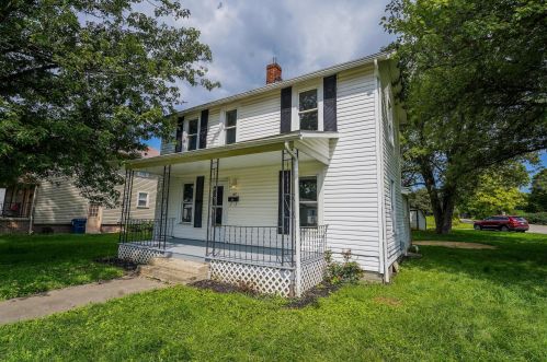 147 Lincoln St, New Lexington, OH 43764-1016