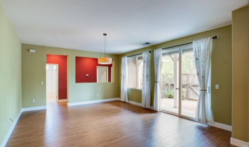 9011 Oak Trail Cir, Santa Rosa, CA 95409-6100