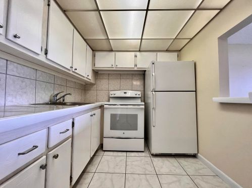 403 Chatham T, West Palm Beach, FL 33417-1862