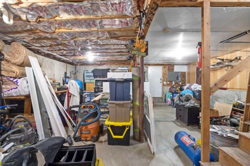 383 Whittier Dr, Fremont NH  03044-3328 exterior