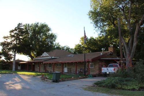 410 1st St, Coldwater, KS 67029-6442
