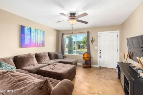 3433 Emelita Ave, Mesa AZ 85208-5617 exterior