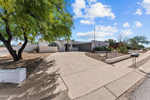 601 Woodstock Dr, Tucson, AZ 85710-6237