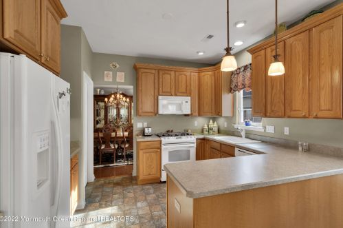 88 Enclave Blvd, Lakewood NJ  08701-5783 exterior