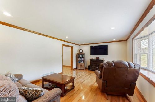 107 Meadowview Ln, Kennett Sq, PA 19348-2650