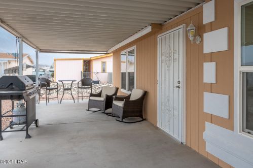 1990 Catfish Cv, Lake Havasu City, AZ 86404-9684