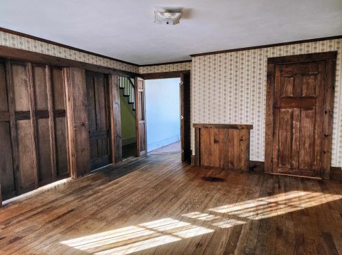 9 Hampstead Rd, Danville NH  03819-5100 exterior