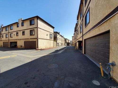 515 Gardena Blvd, Gardena CA  90248-2629 exterior