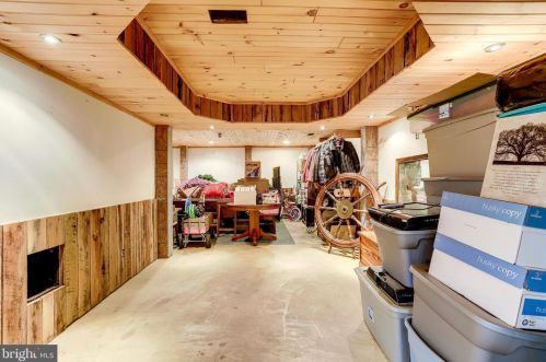 3714 Mountain Rd, Haymarket VA  20169-1739 exterior