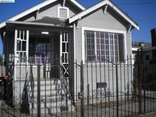 684 7th St, Richmond, CA 94801-2701