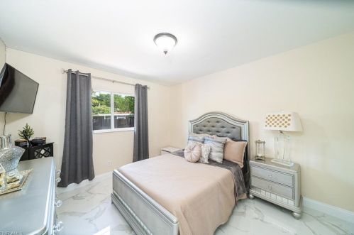 2134 19 Ave, Cape Coral FL  33990-4113 exterior