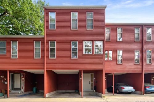 559 Hilliard St, Manchester, CT 06042-2898