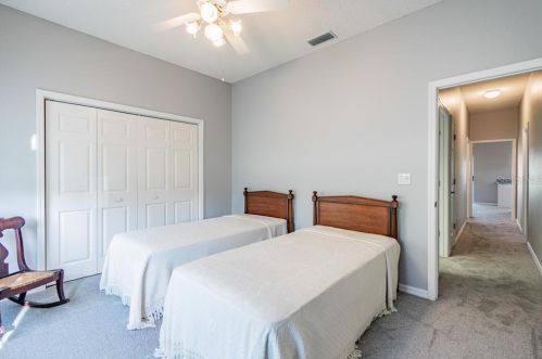 7652 Morningdale Dr, New Port Richey FL 34653-6241 exterior