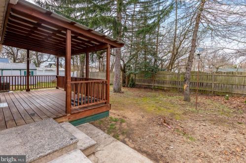 302 Delaware Ave, West Deptford NJ  08063-1015 exterior