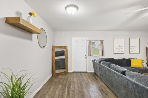 806 Gallant Fox Dr, Dallas TX  75211-6928 exterior