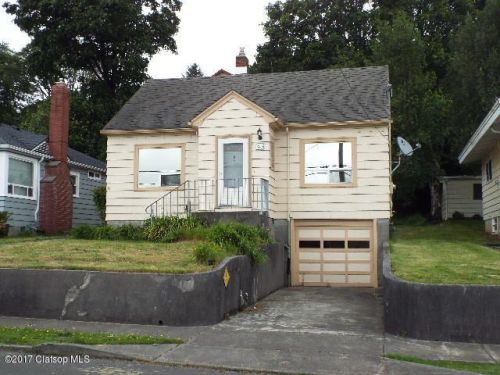 843 Glasgow Ave, Tongue Point, OR 97103-5807