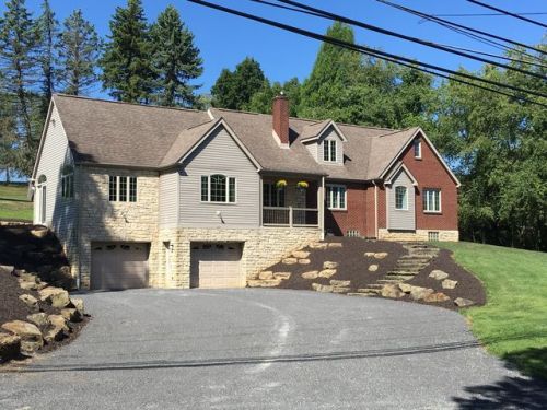 2437 Henry Rd, Sewickley, PA 15143-9151