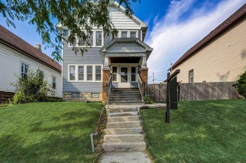 3224 Scott St, Milwaukee, WI 53215-1537