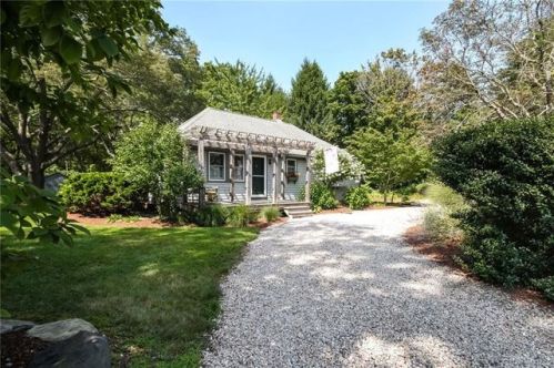 51 Rose Hill Rd, South Kingstown, RI 02874-3710