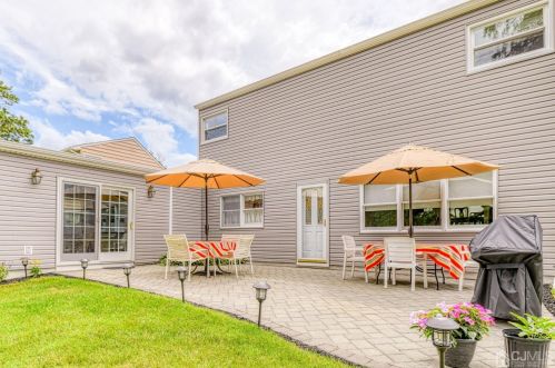 29 Stratford Rd, East Brunswick NJ  08816-2019 exterior
