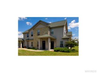 4045 Coventry Green Cir, Buffalo NY  14221-7234 exterior
