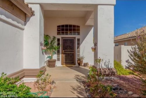 6916 Tina Ln, Glendale AZ  85310-5247 exterior