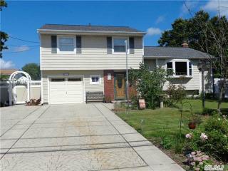 413 Hawkins Rd, Selden, NY 11784-1718