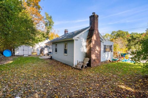 32 Border St, Amherst NH  03031-3056 exterior