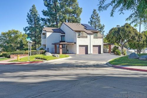 1477 Falcon Ln, El Cajon CA  92020-1426 exterior