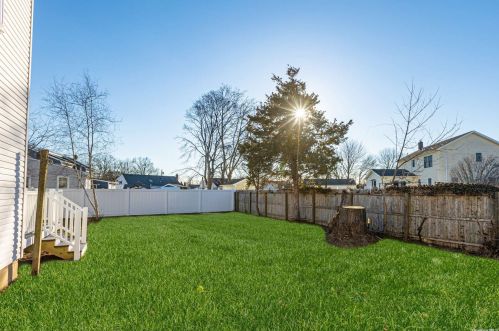 151 Reynolds Rd, West Islip NY  11795-2916 exterior