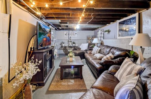 1045 Lyons St, Hammond IN  46320-2619 exterior