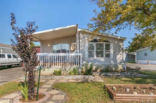 17073 Batavia Pl, Denver CO 80011-4912 exterior