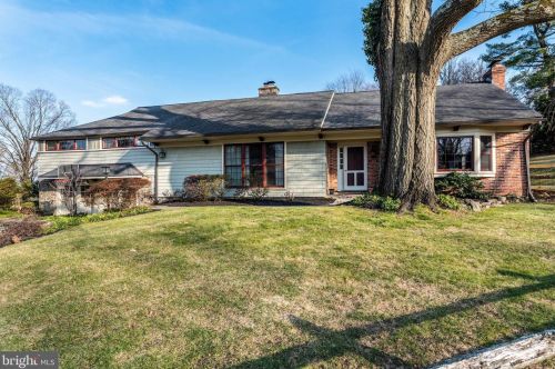 725 Woodfield Rd, Ithan, PA 19085-1823