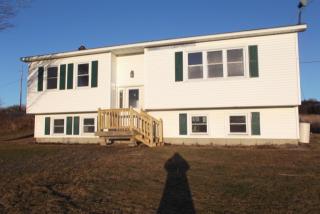 400 Stage Rd, South Pomfret, VT 05067-9700