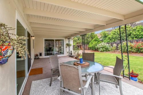 7611 Golfcrest Dr, San Diego CA 92119-1228 exterior