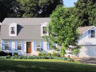 7 Damato Dr, Stonington, CT 06378-1602