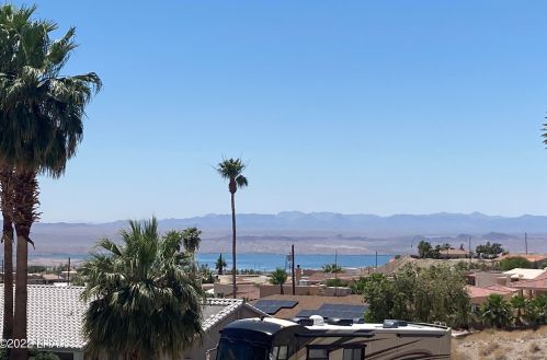 3992 Duke Ln, Lake Havasu City, AZ 86404-1743