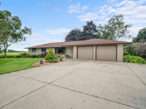 707 Main St, Mishicot, WI 54228-9677