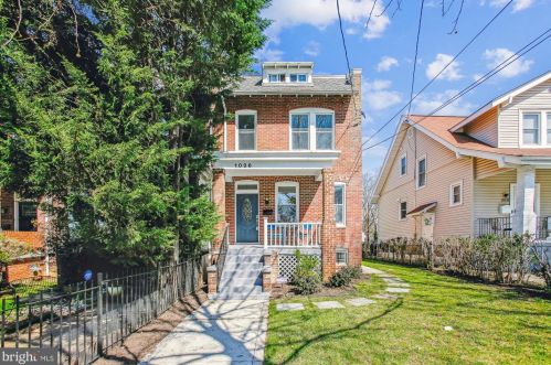 1026 Girard St, Washington, DC 20017-3426