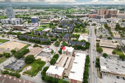 1025 10th St, Fort Worth TX  76102-3588 exterior