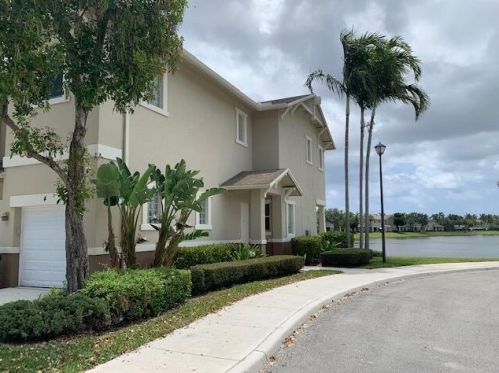 1770 Mission Ct, West Palm Beach, FL 33401-8448