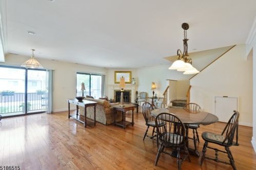 4 Millay Ct, Teaneck NJ  07666-6465 exterior