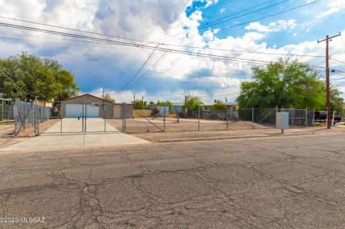 6211 Southland Blvd, Tucson, AZ 85706-6829