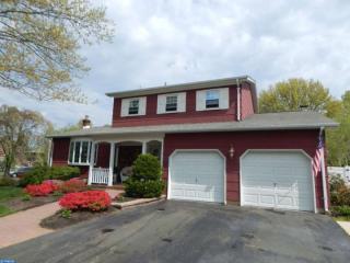 2 Handeland Dr, Trenton, NJ 08690-2209