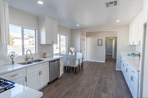 5631 Churchward St, San Diego, CA 92114-4010