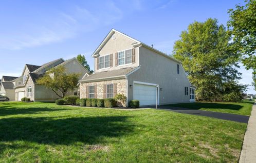 716 Ballater Dr, Delaware OH  43015-7184 exterior