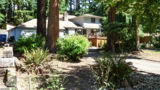 822 200th St, Seattle, WA 98155-1029