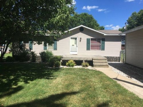 623 Main St, Roberts, IA 50569-1223