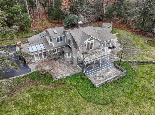 58 Walnut Tree Hill Rd, Sandy Hook, CT 06482-1073