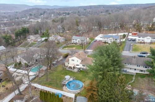 50 Sheffield St, Oakland NJ  07436-2657 exterior